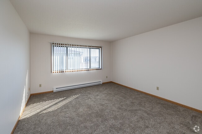 2BR, 1BA - 830SF - Living Room - Citi-Park