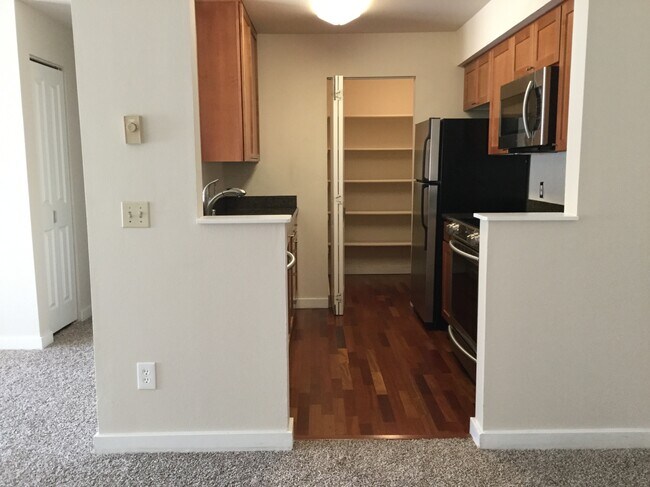 Stainless appliances - 12303 Harbour Pointe Blvd