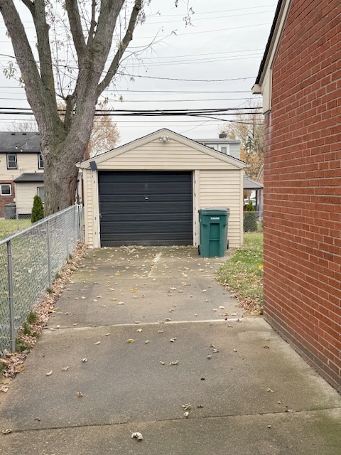 Building Photo - 22835 Buckingham St