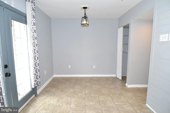 Building Photo - 1465 Stoney Point Way