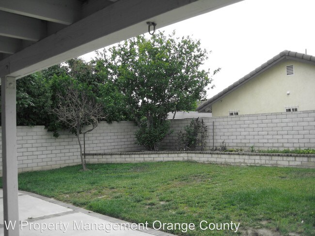 Foto del edificio - 15976 Mount Matterhorn St