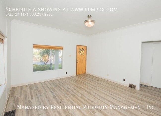 Foto del edificio - 5616 SE Mall St