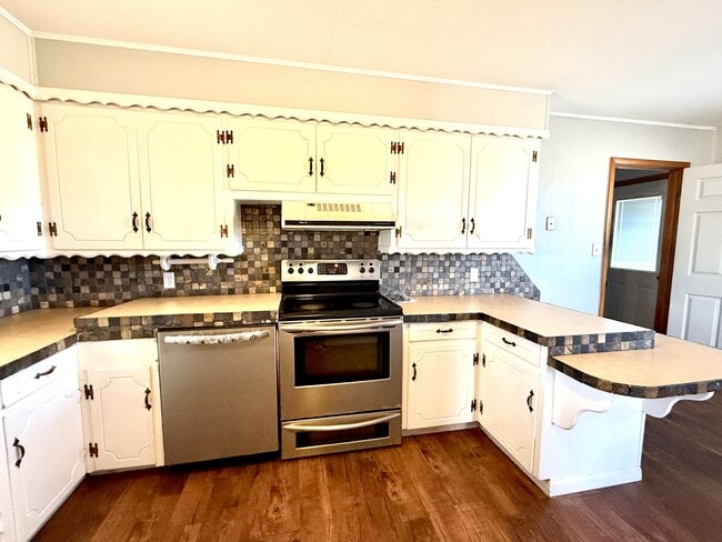 Building Photo - 3289 Cardinal Rd