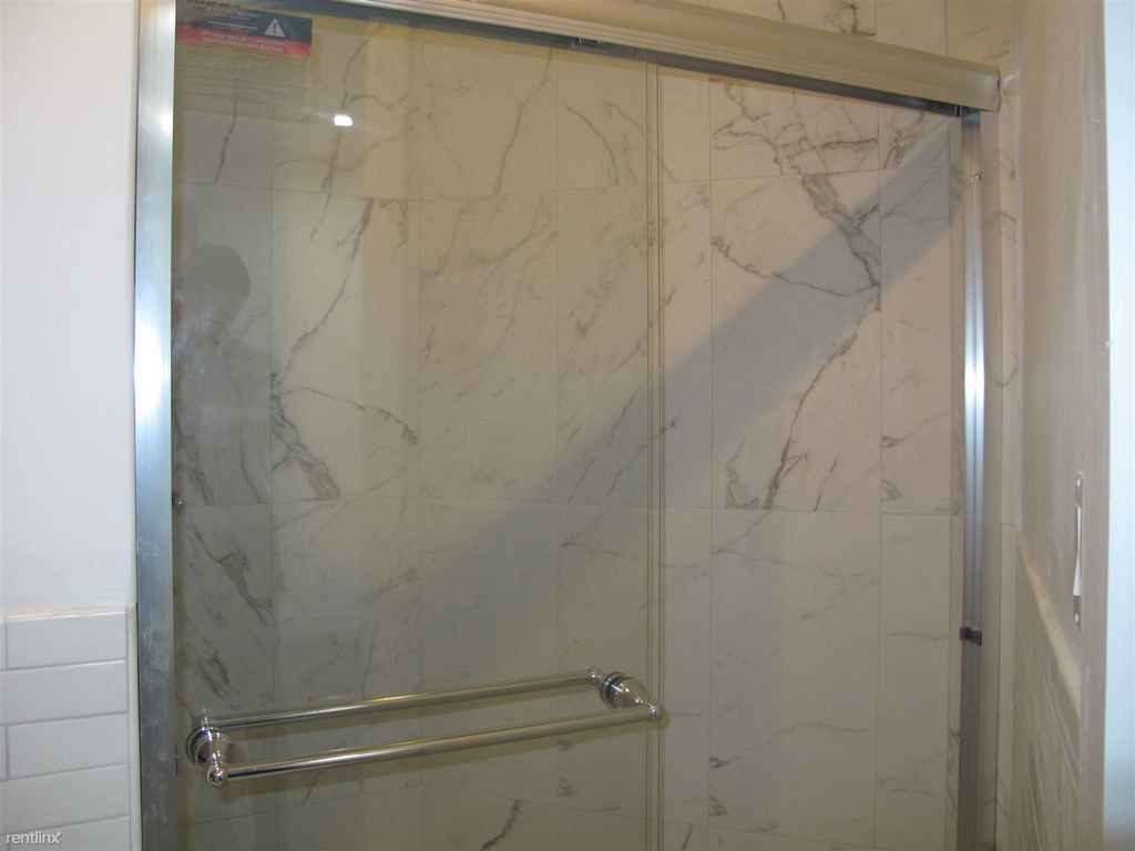 Foto del edificio - 719 Eagle Ave