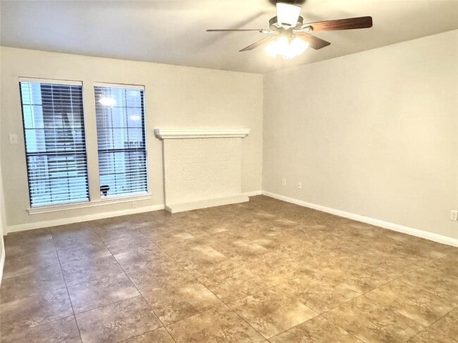 Building Photo - 1202 Thorpe Ln