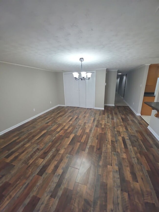 Building Photo - Spacious 4-Bedroom Home in Baxter with Large Yard, Hardwood Floors & Outdoor Shed