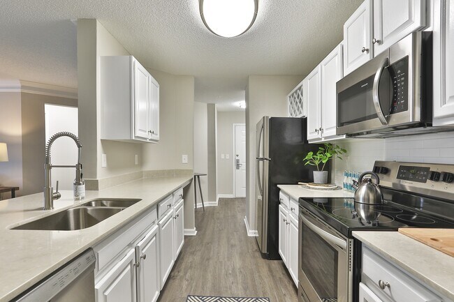 Foto del edificio - Crestmont at Thornblade Apartments