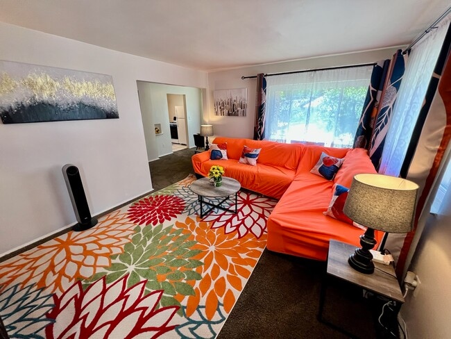 Building Photo - 758 Wilbud Dr