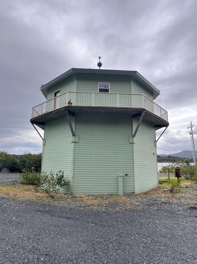 Building Photo - 8200 Rezanof Dr W