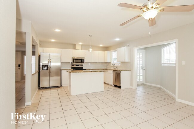 Foto del edificio - 11631 N 58th Dr