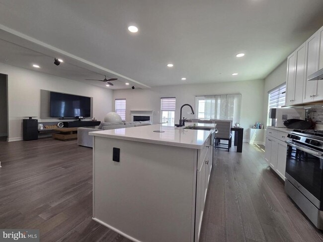Foto del edificio - 7550 Mint Springs Ct