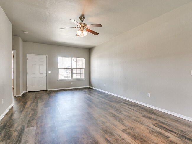 Foto del edificio - 2916 Thompson Farm Ln