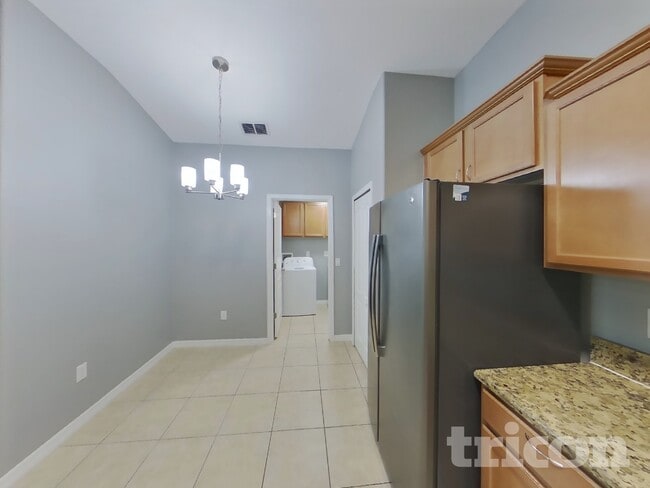 Building Photo - 364 Winthrop Dr