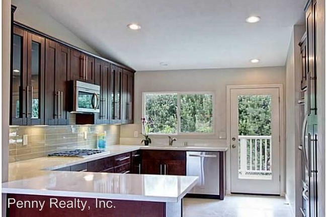 Building Photo - 3020 Meadow Grove Dr