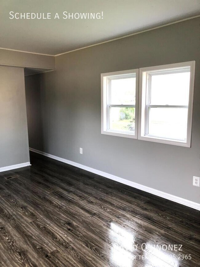 Building Photo - 306 Mead-