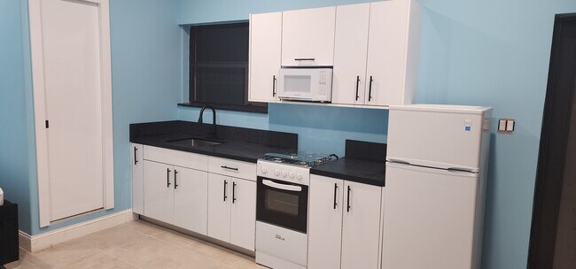 Building Photo - 10990 SW 219th St