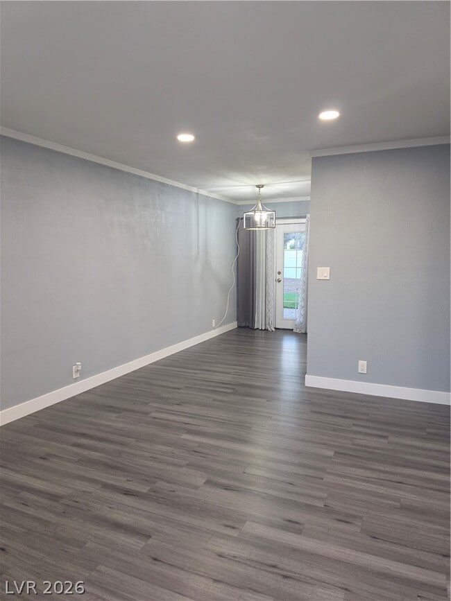 Foto del edificio - 4952 E Harmon Ave