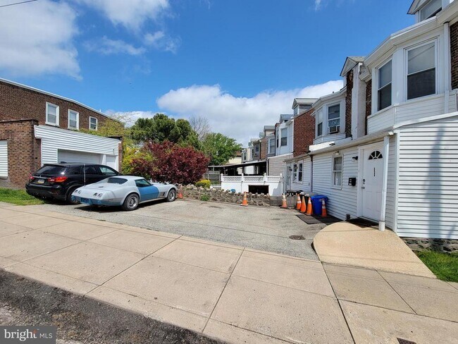 Foto del edificio - 5440 Ridge Ave