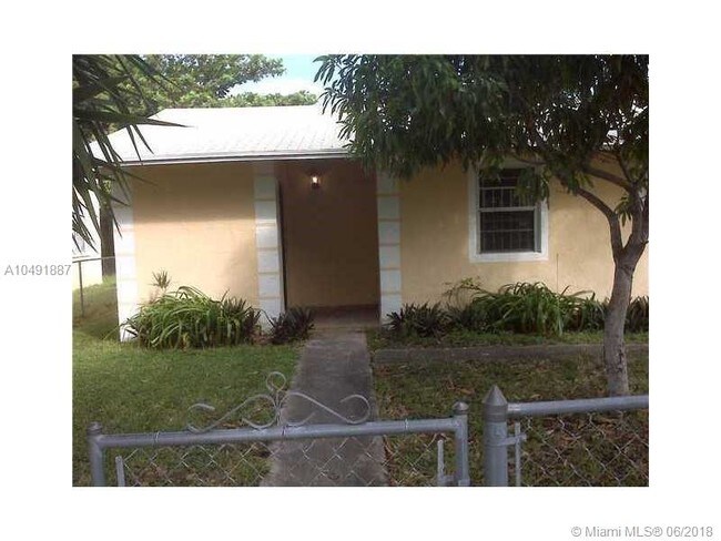 Foto del edificio - 553 NW 43rd St