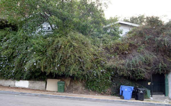 Building Photo - 1328 Sutherland St