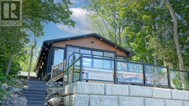 Photo du bâtiment - 456 Silver Birch Dr