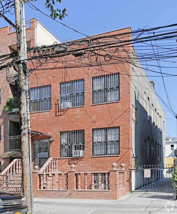 10429 38th Ave, Corona, NY 11368 Apartments in Corona, NY