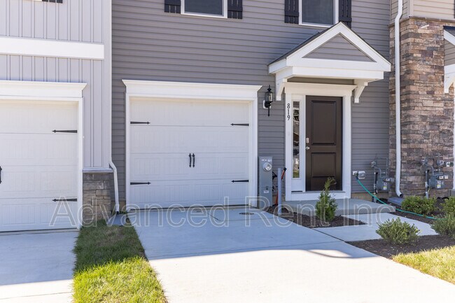 Photo - 819 Magnolia Ridge Dr Townhome