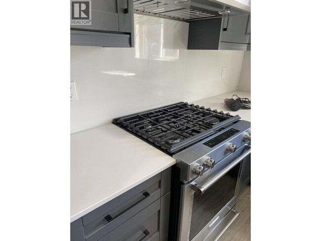 Building Photo - 769 Ota Ave