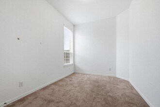 Building Photo - 1005 Ridge Runner Dr