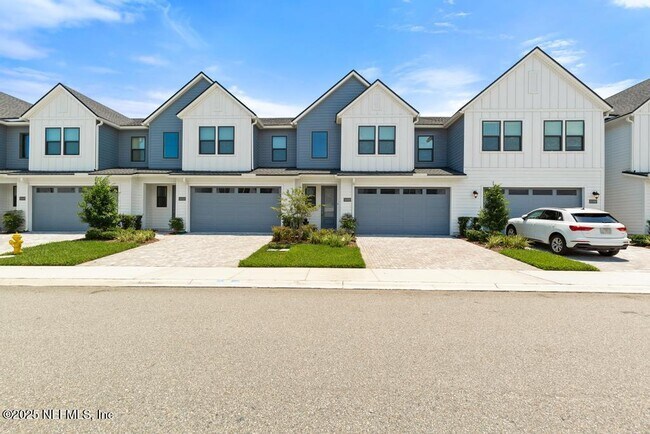 Building Photo - 11408 Newtonian Blvd