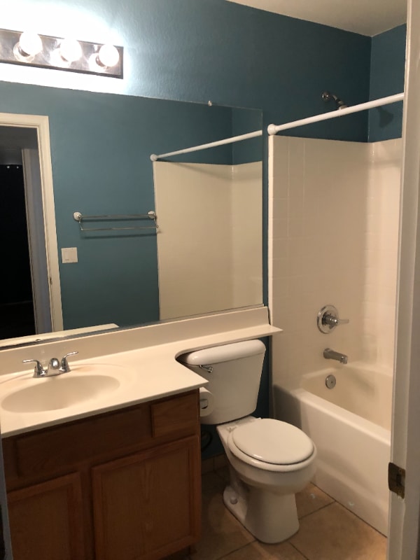 Building Photo - 8211 W Behrend Dr