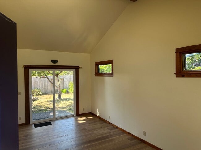 Building Photo - Charming Studio Loft in Arcata – Close to Plaza & Cal Poly Humboldt