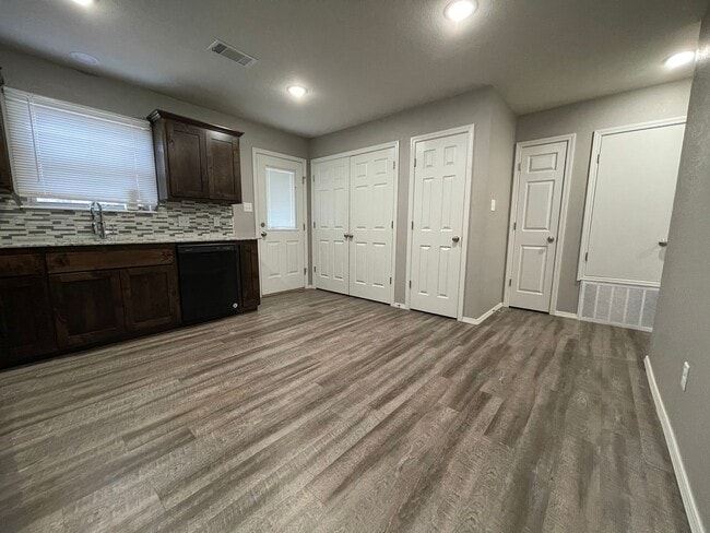 Foto del edificio - 2009 Knoxville St