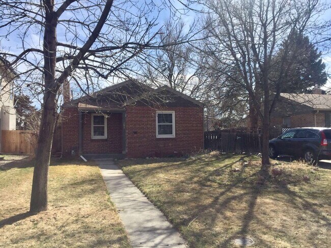3 bed/ 3 bath Home in Mayfair - 3 bed/ 3 bath Home in Mayfair