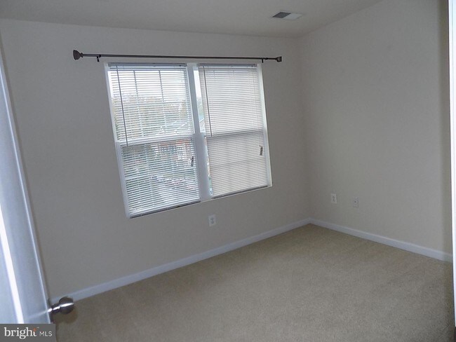 Building Photo - 6613 Rothschild Pl