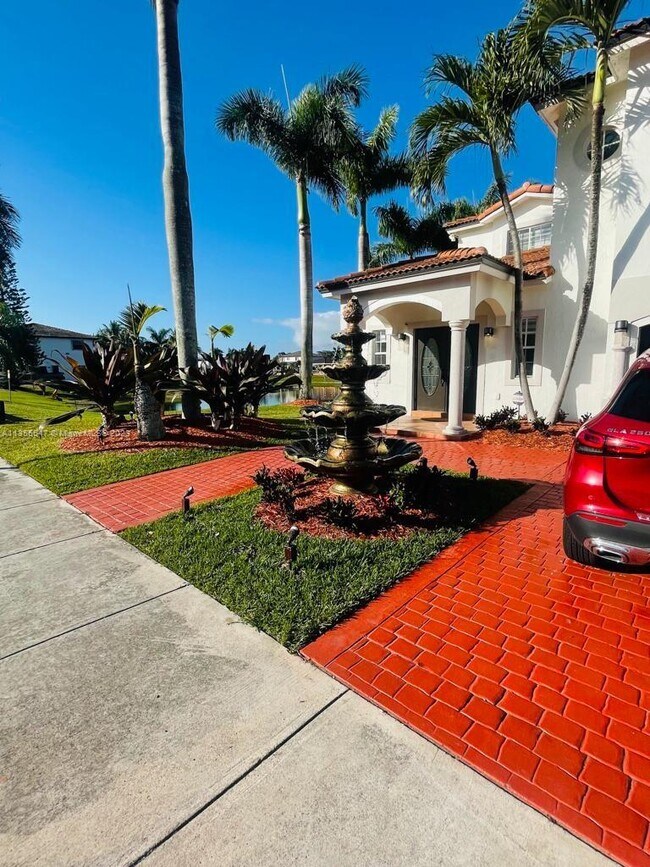 Foto del edificio - 6762 SW 157th Ct
