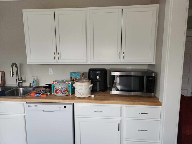 Foto del edificio - 116 N Summit St