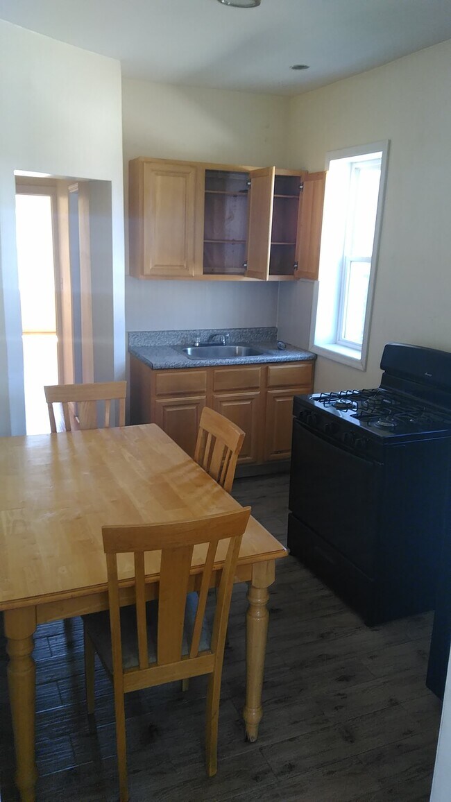 Foto del edificio - 51 Linden St