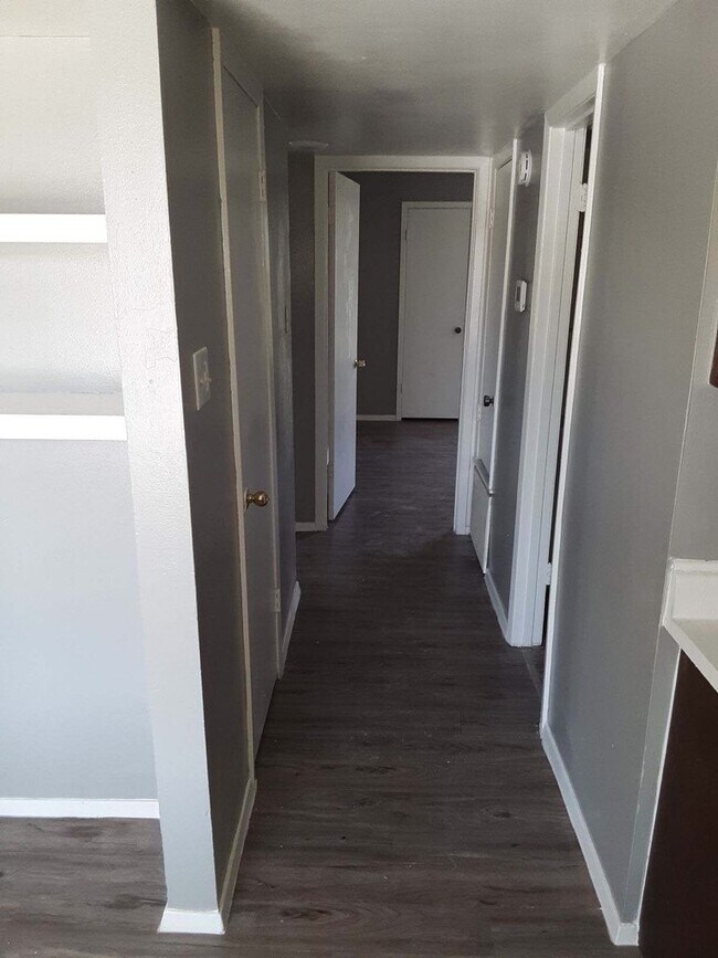 Foto del edificio - 1201 Briarwood Ave