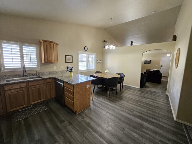 Building Photo - 1879 W Colony Pointe Dr