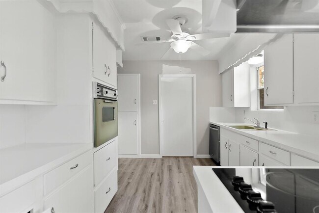 Building Photo - 5414 1st St