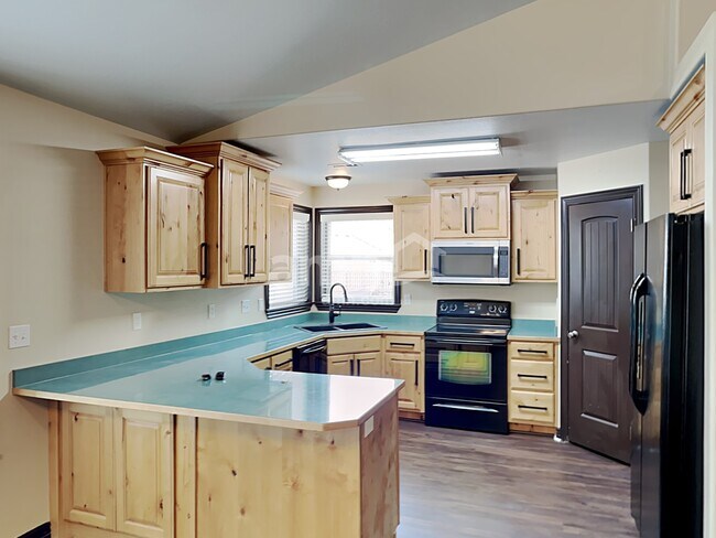 Building Photo - 448 West Melling Way