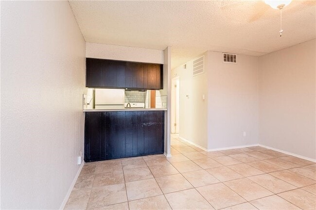 Building Photo - 5209 Tahoe Trail