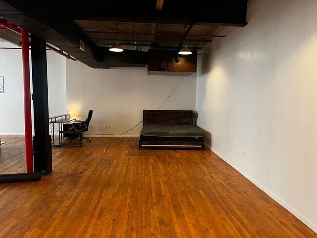 Foto del edificio - 1501 Kemper St