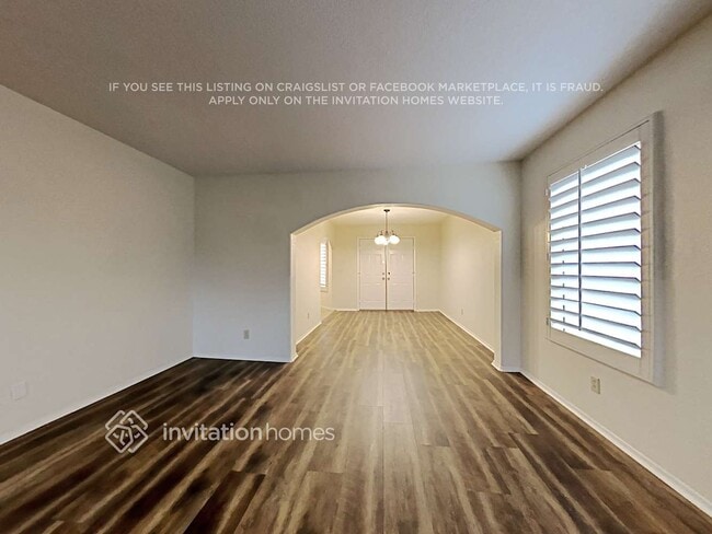 Foto del edificio - 740 Spruce Tree Cir