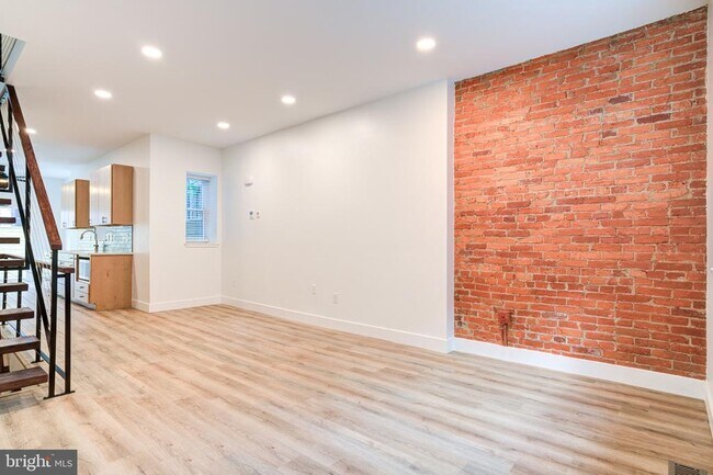 Building Photo - 3023 W Harper St