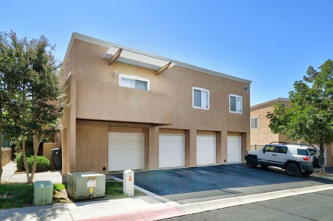 Foto del edificio - Oso Park Condo  3 Bedroom 2 !/2 Bath