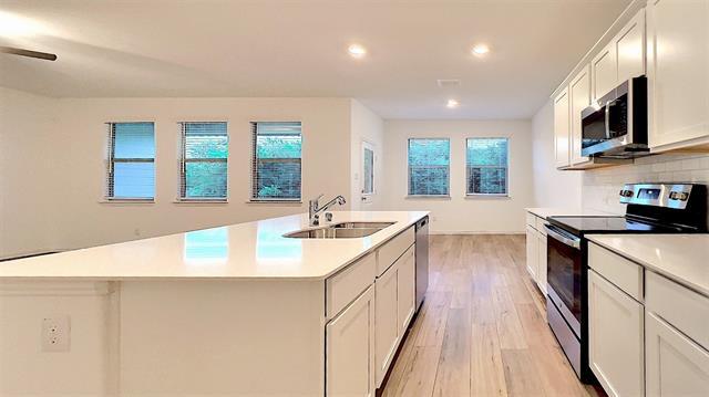 Foto del edificio - 276 Jenkinson Dr