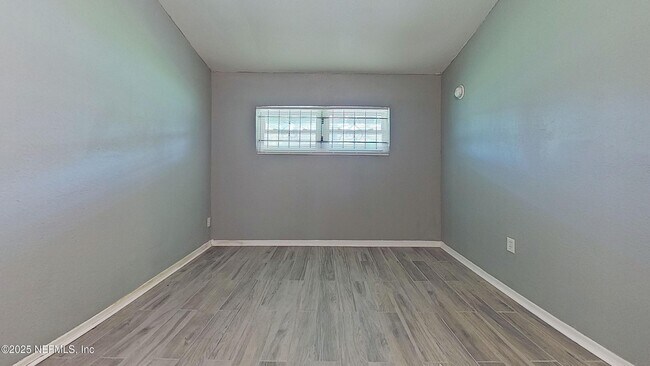 Foto del edificio - 9276 Greenleaf Rd