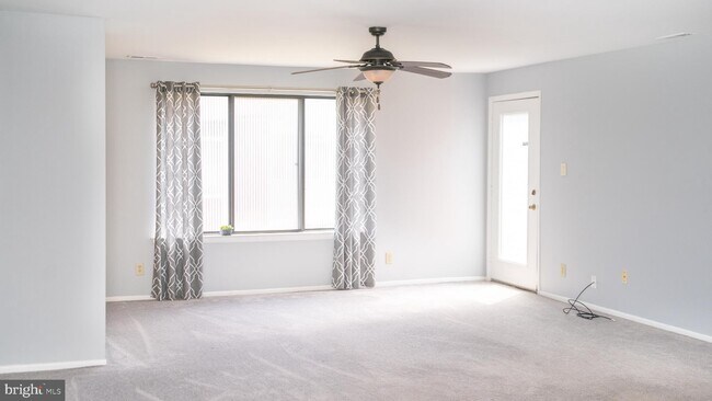 Foto del edificio - 2420 Durham Ct